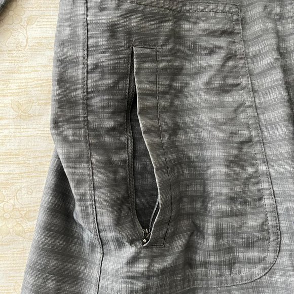 Marmot rain jacket with Membrain - grey plaid, women's sz XS - EUC - Picture 8 of 9